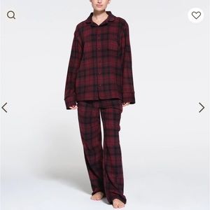 SKIMS UNISEX SLEEP SET - Maroon
